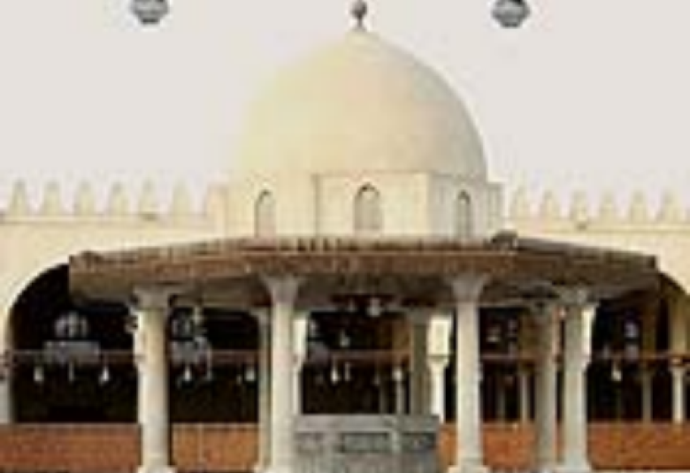 
<span>جامع عمرو بن العاص .. لؤلؤة مصر وأفريقيا</span>
