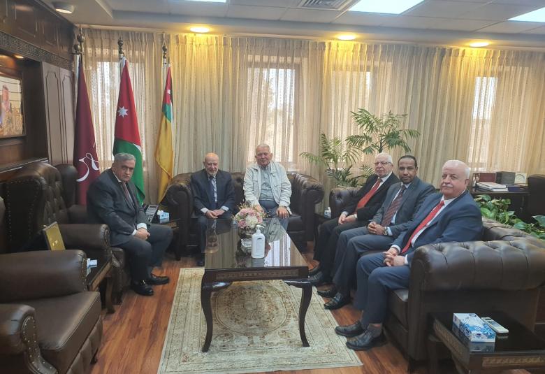 
<span>رئيس الجامعة الأردنية الأستاذ الدكتور نذير عبيدات يستقبل وفداً من المنتدى العالمي للوسطية والمعهد العالمي للفكر الاسلامي </span>

