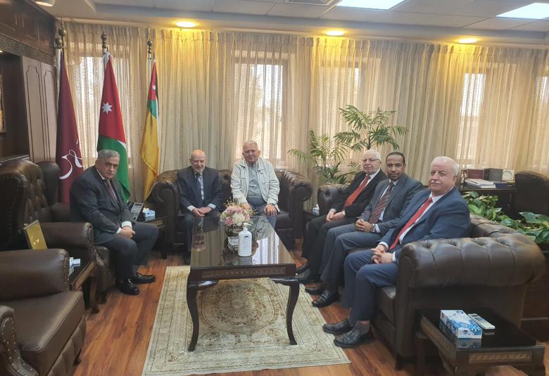 
<span>رئيس الجامعة الأردنية الأستاذ الدكتور نذير عبيدات يستقبل وفداً من المنتدى العالمي للوسطية والمعهد العالمي للفكر الاسلامي </span>
