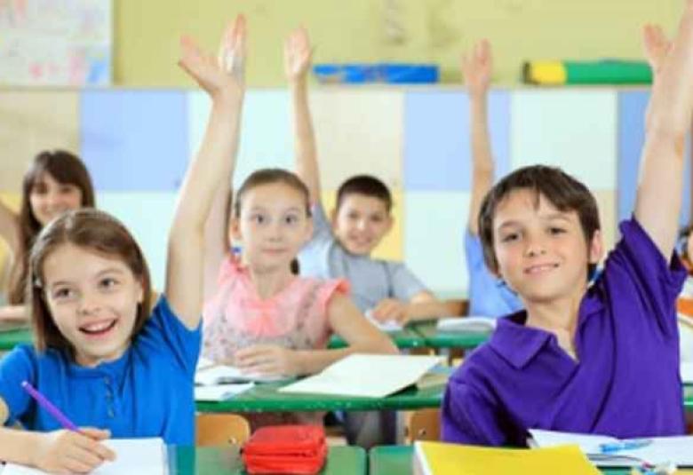 
<span>القيم في المدارس الغربية بين الكونية و الخصوصية.. المدرسة الفرنسية أنموذجا </span>
